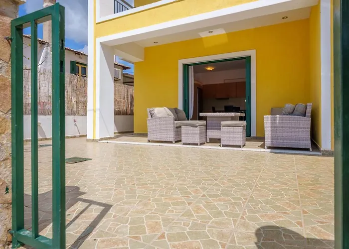 Niko\'S Central Skala Apartments