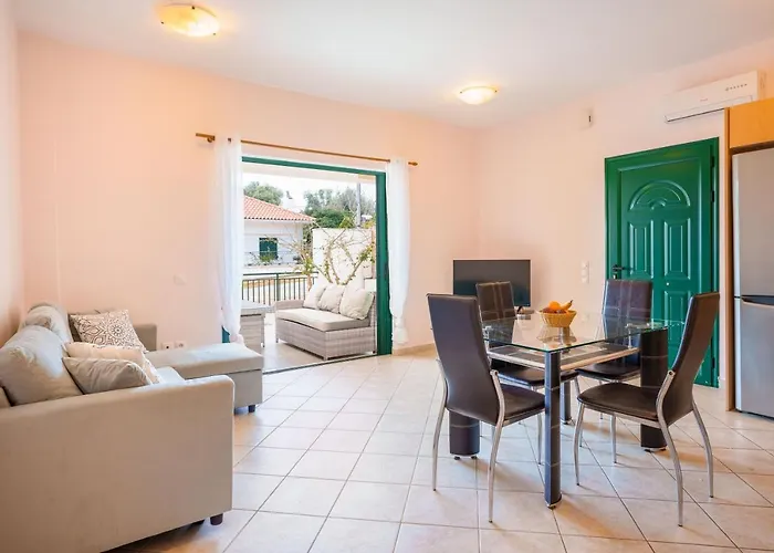 Niko\'S Central Skala Apartments