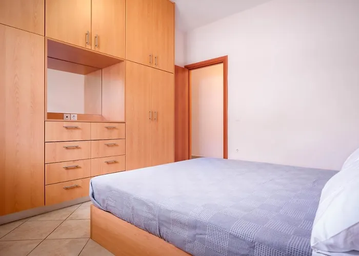 Niko\'S Central Skala Apartments